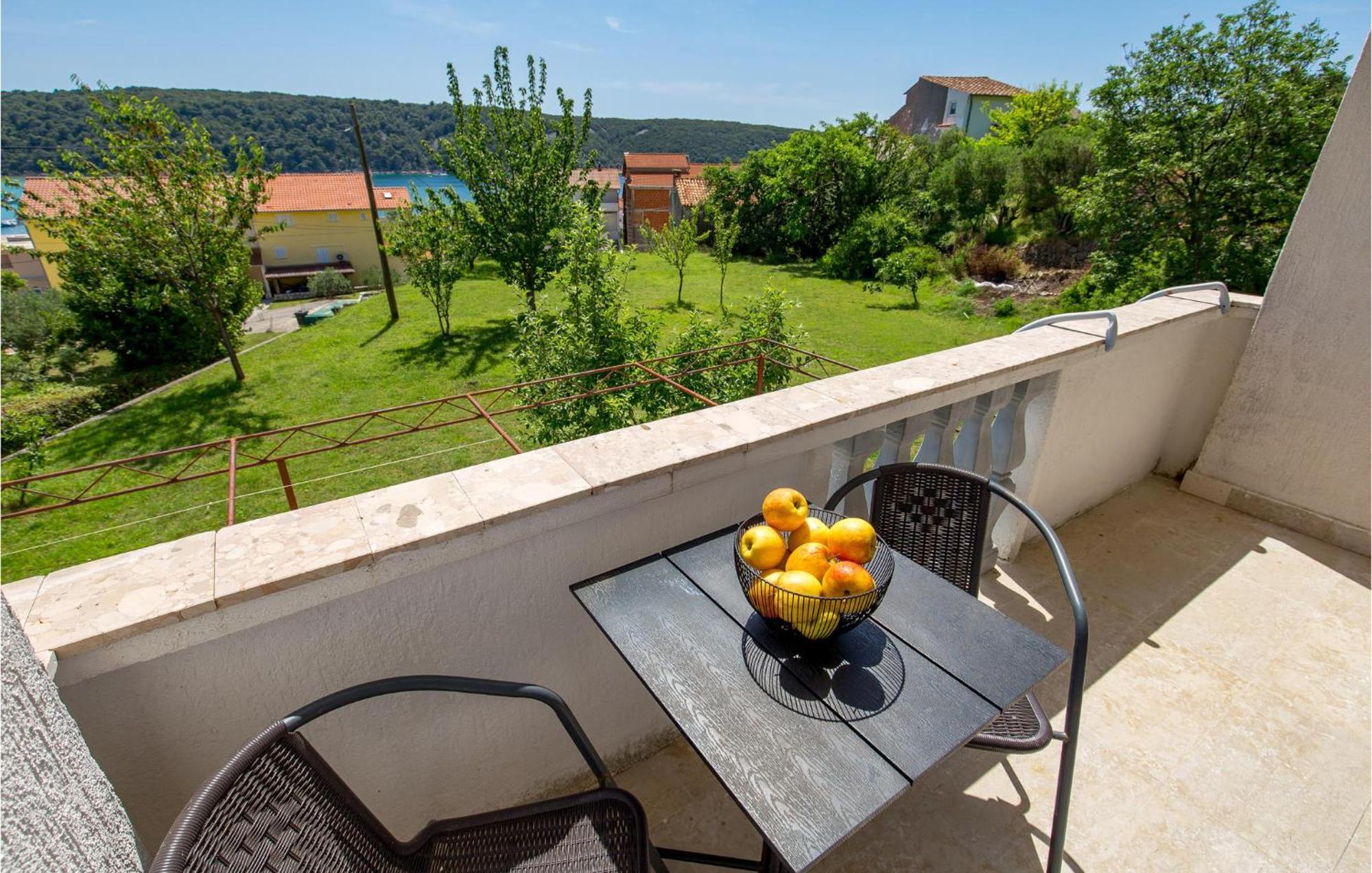 1 Bedroom Amazing Apartment In קמפור מראה חיצוני תמונה