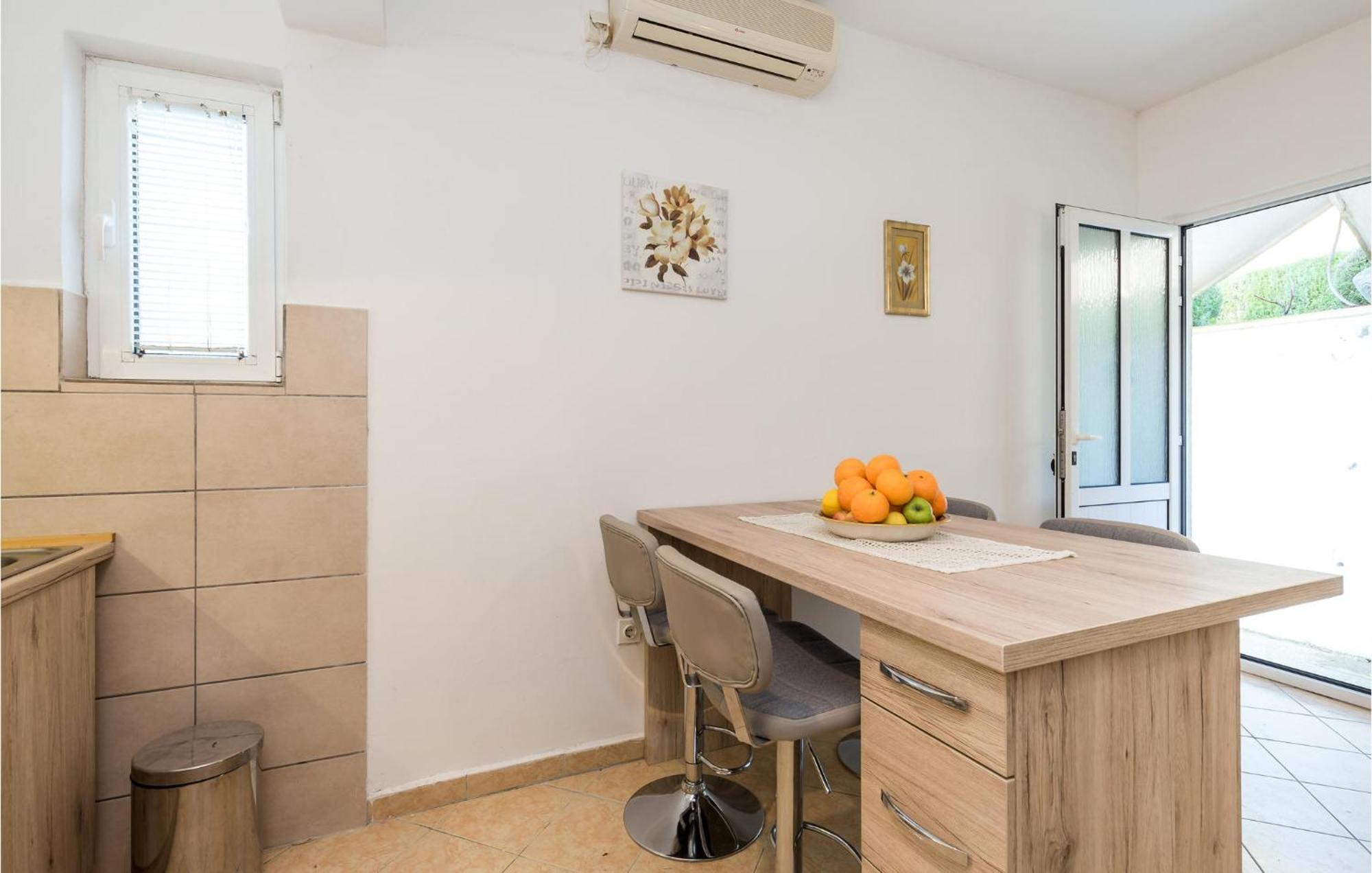 1 Bedroom Amazing Apartment In קמפור מראה חיצוני תמונה